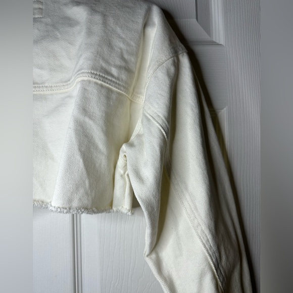 Cream Cropped Denim Jean Jacket / Forever 21 - Picture 5 of 12